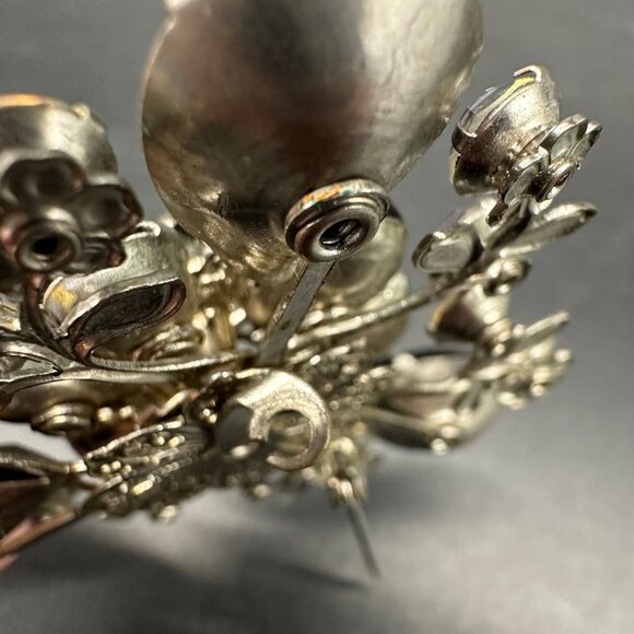 Vintage Brooch Pin Black Aurora Borealis Rhinestones Triangle Statement READ - Picture 10 of 12